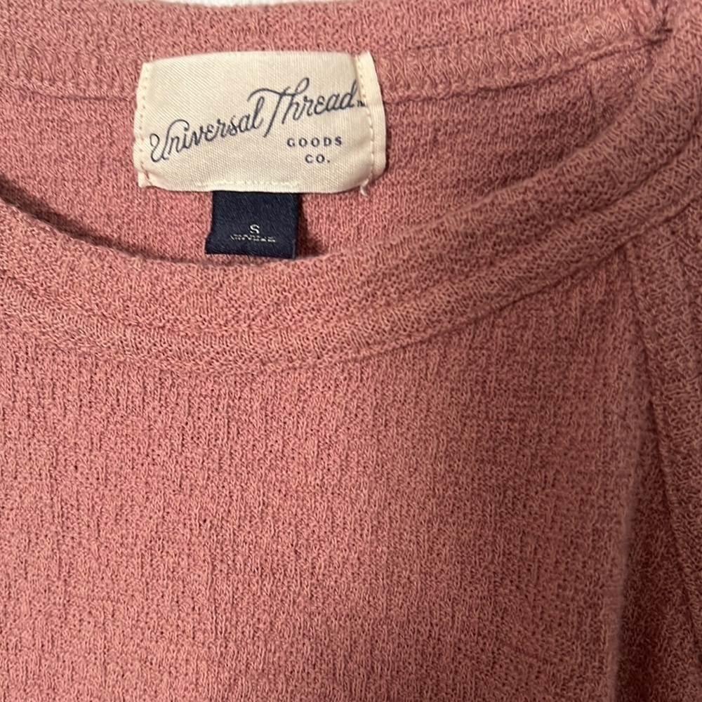 Universal Thread top - Picture 3 of 4